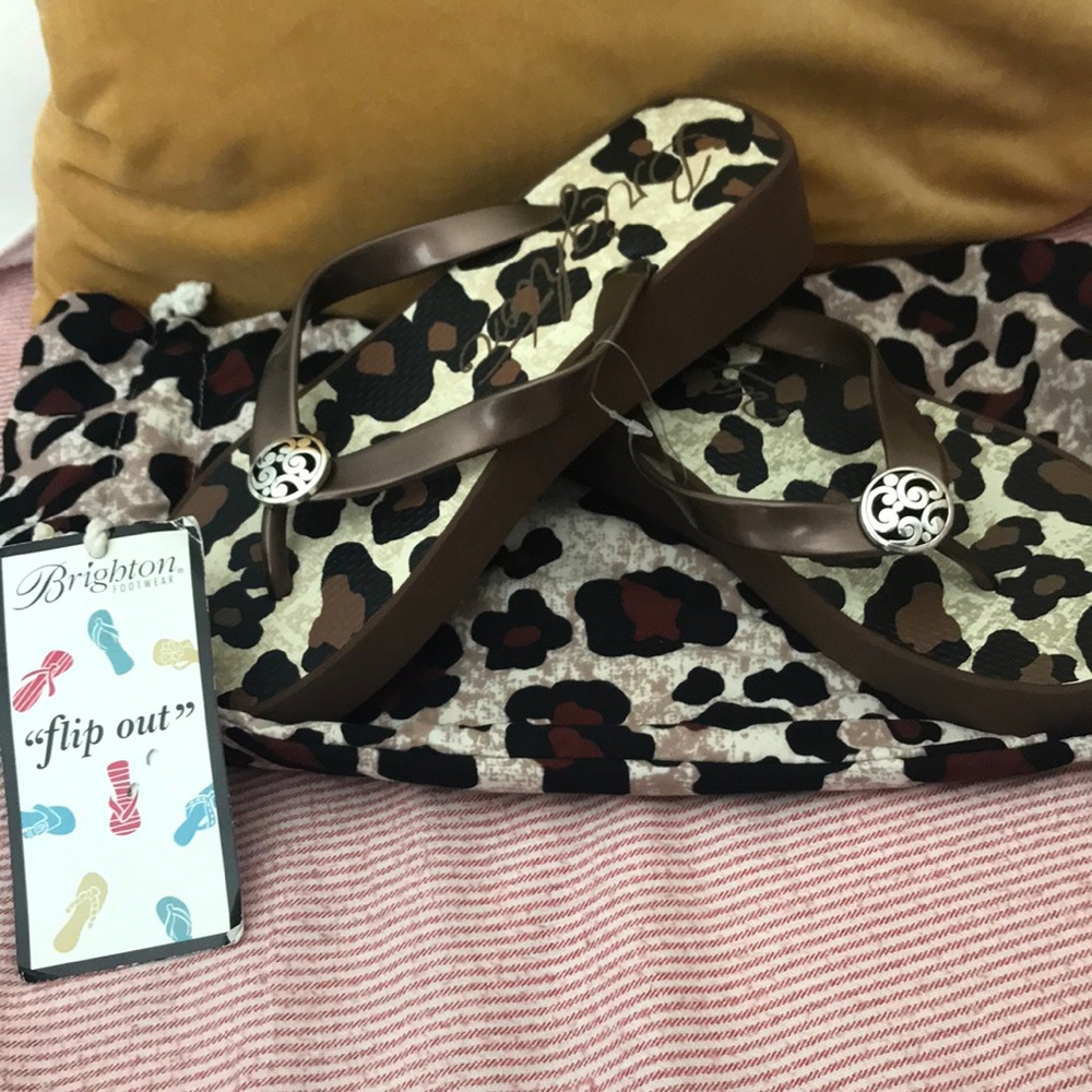 NWT BRIGHTON cheetah platform flip flops